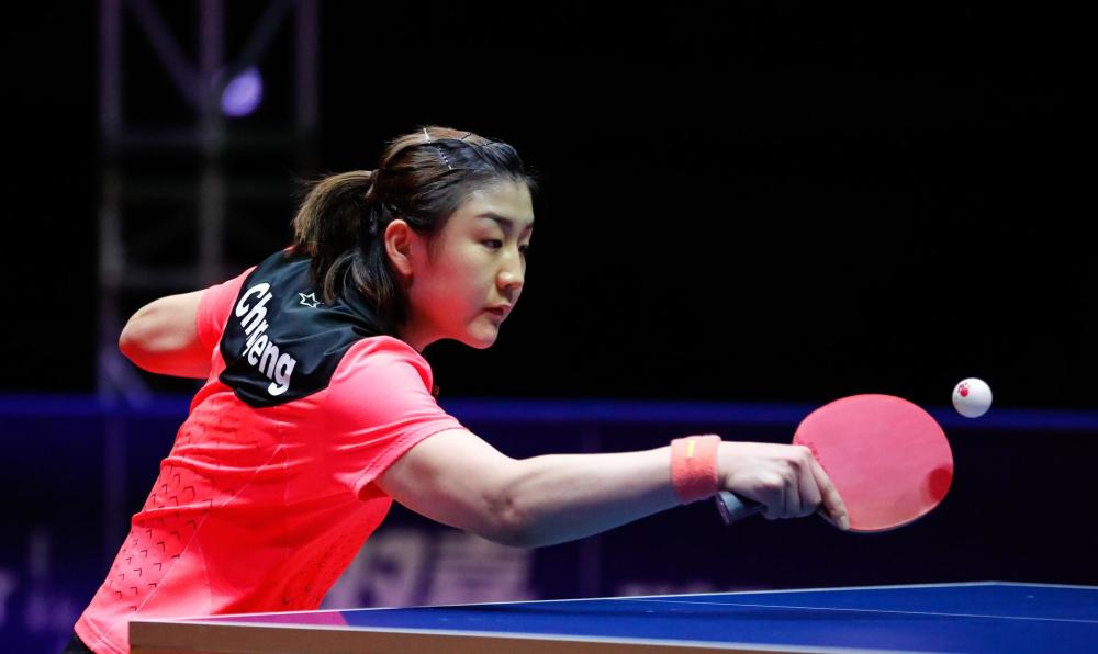 与足协之间 与足协之间