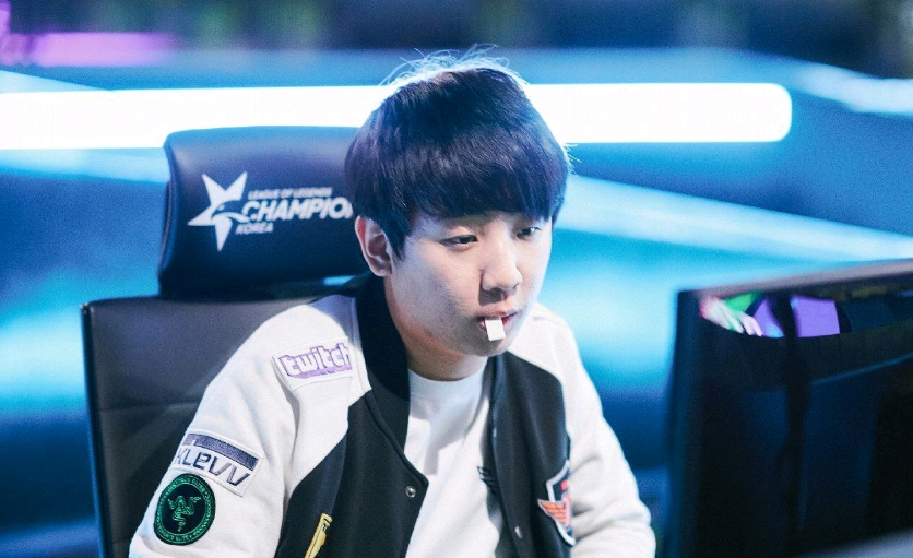 兰德尔曾任 兰德尔曾任