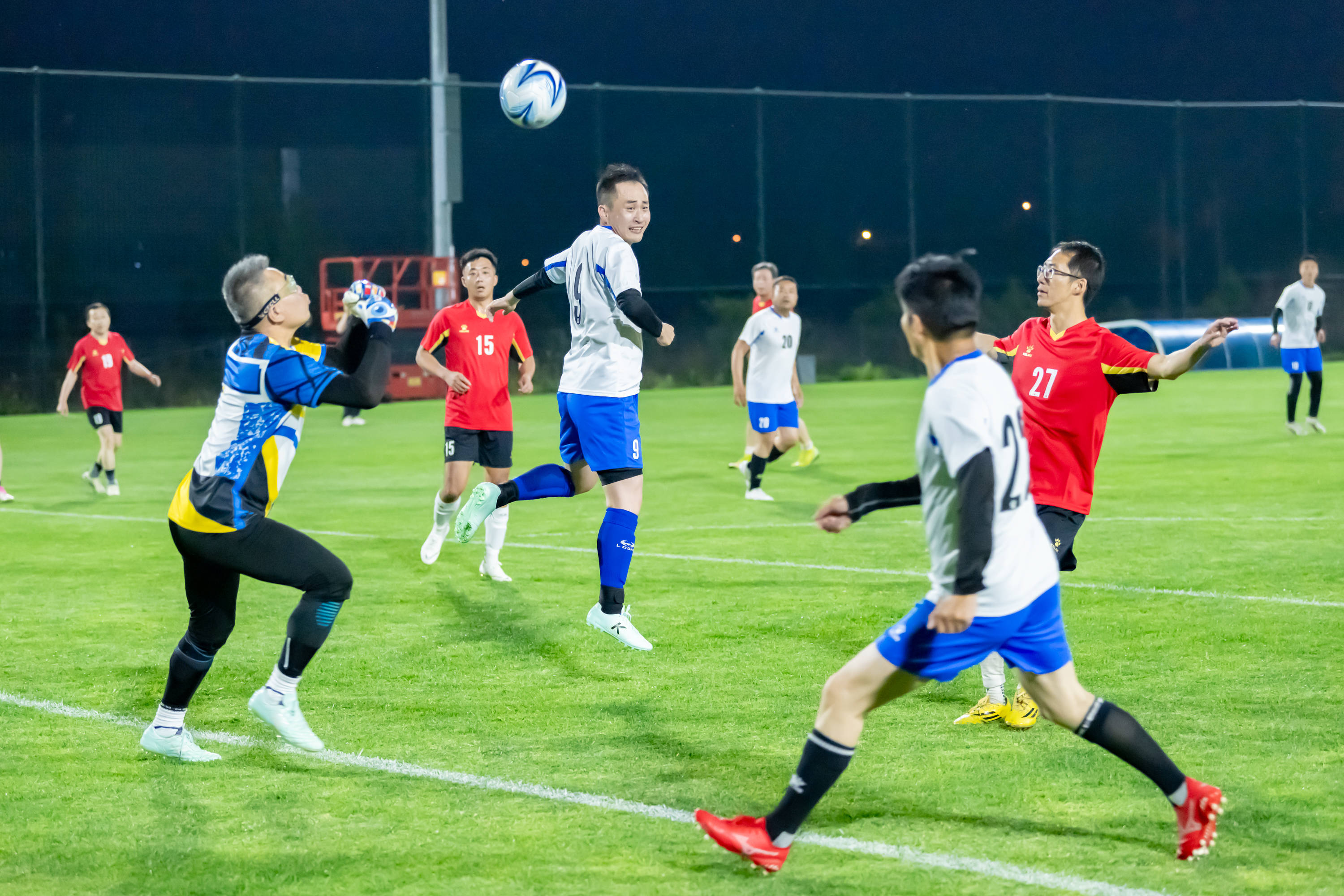 加强外线防 加强外线防